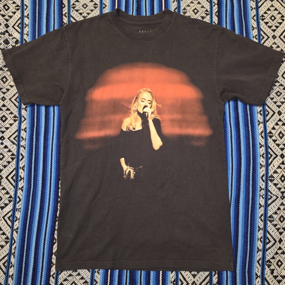 Weekends with Adele Las Vegas Residency Graphic T-Shirt - Size Small